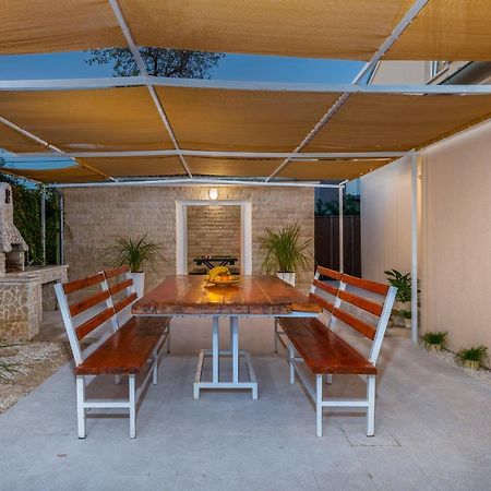 Villa Ostone Pula Exteriér fotografie