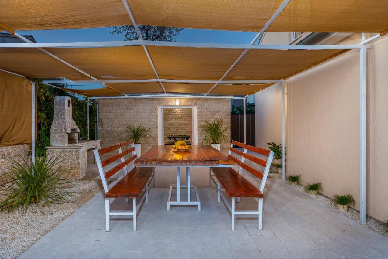 Villa Ostone Pula Exteriér fotografie