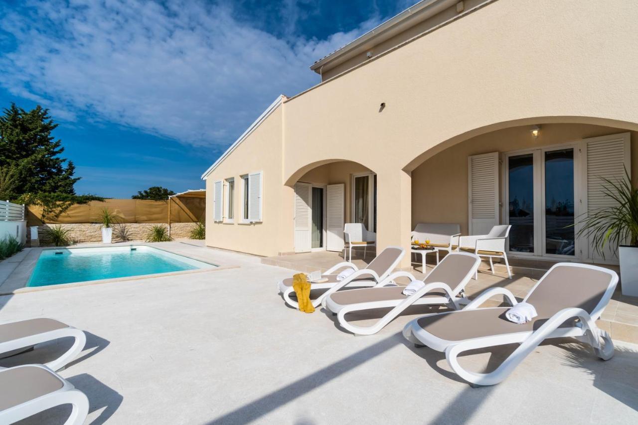 Villa Ostone Pula Exteriér fotografie
